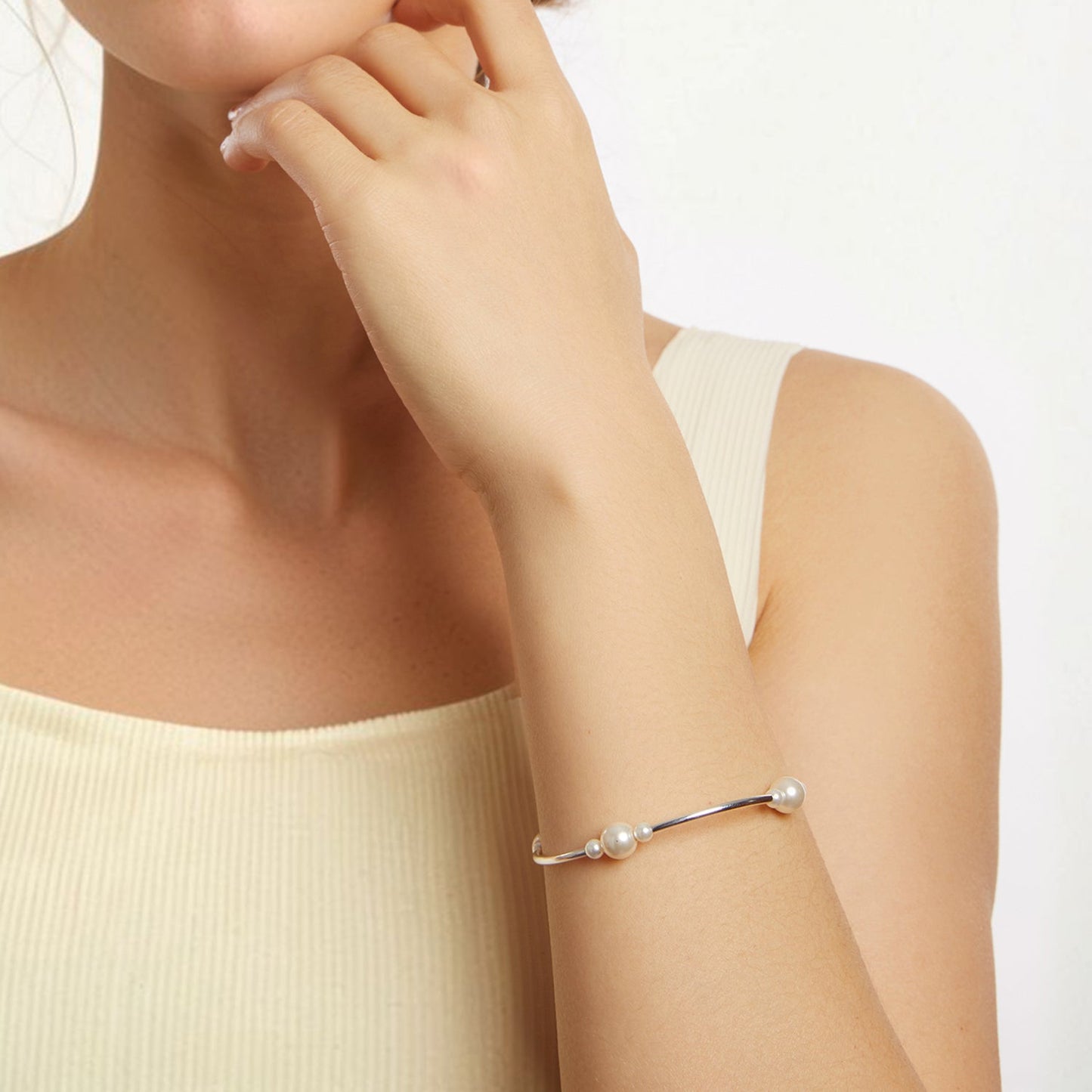 925 Sterling Silver Shell Pearl Stretchable Bracelet for Women