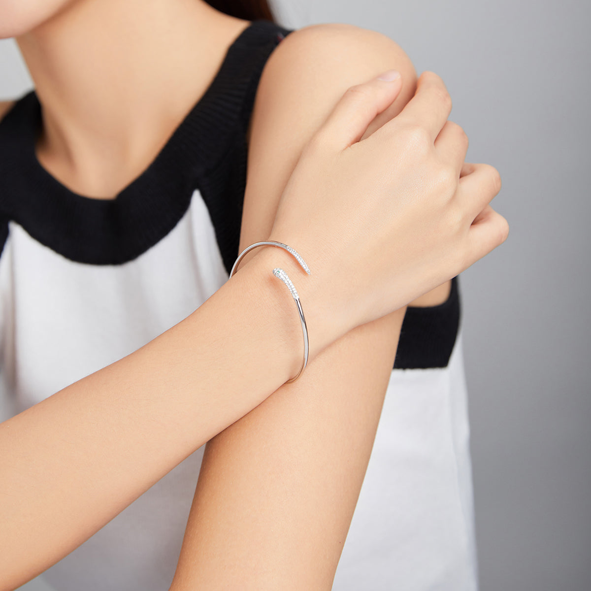 S925 Sterling Silver Bracelet with Pavé Setting CZ 6cm Diameter for Women