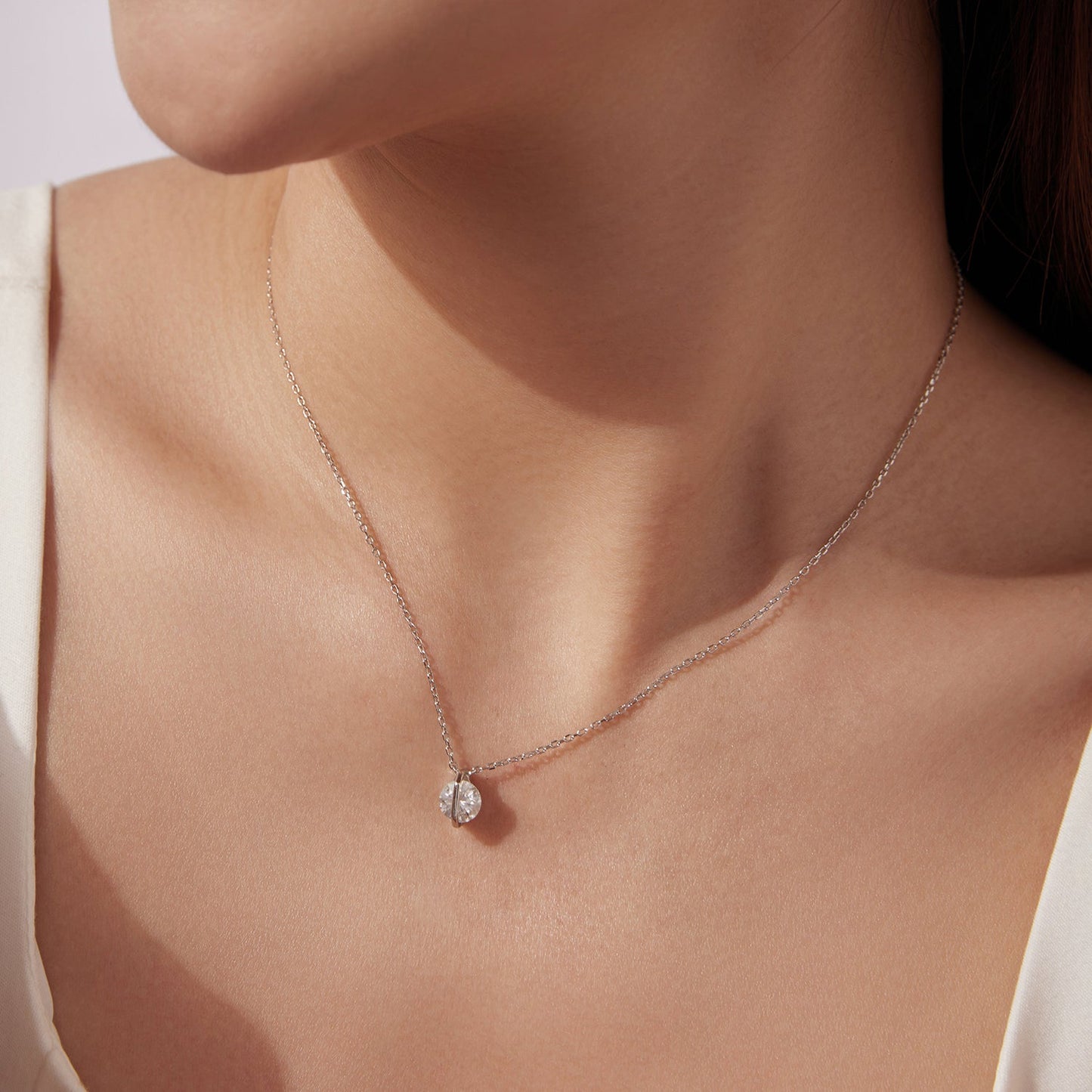 925 Sterling Silver 0.65 Carat Genuine Moissanite Necklace for Women