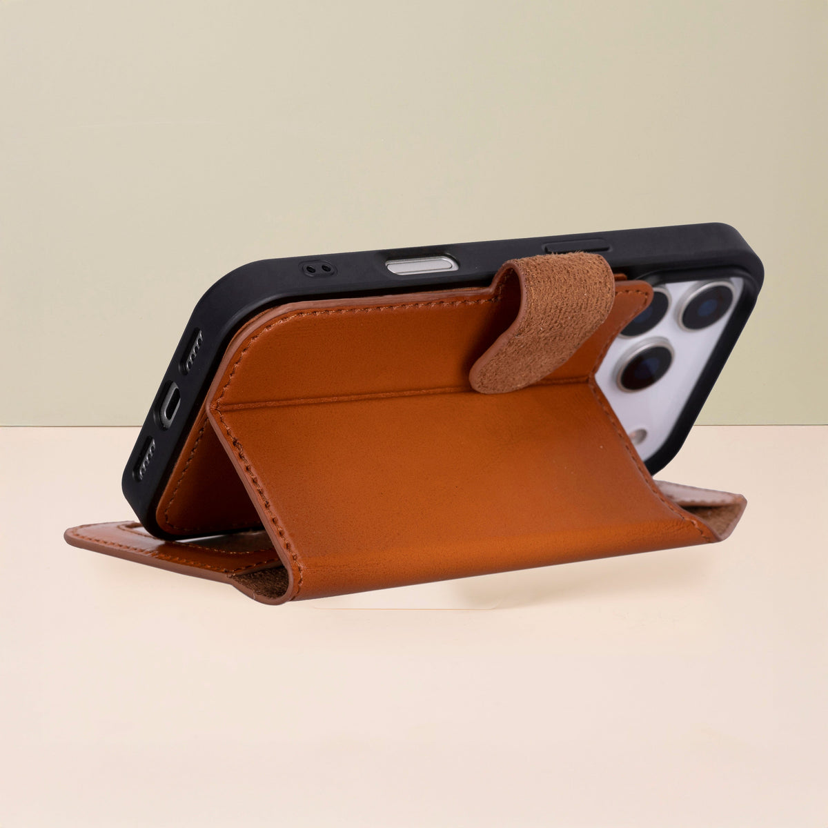 Leather iPhone 18 Pro Max Wallet Case – Rustic Brown - Austin