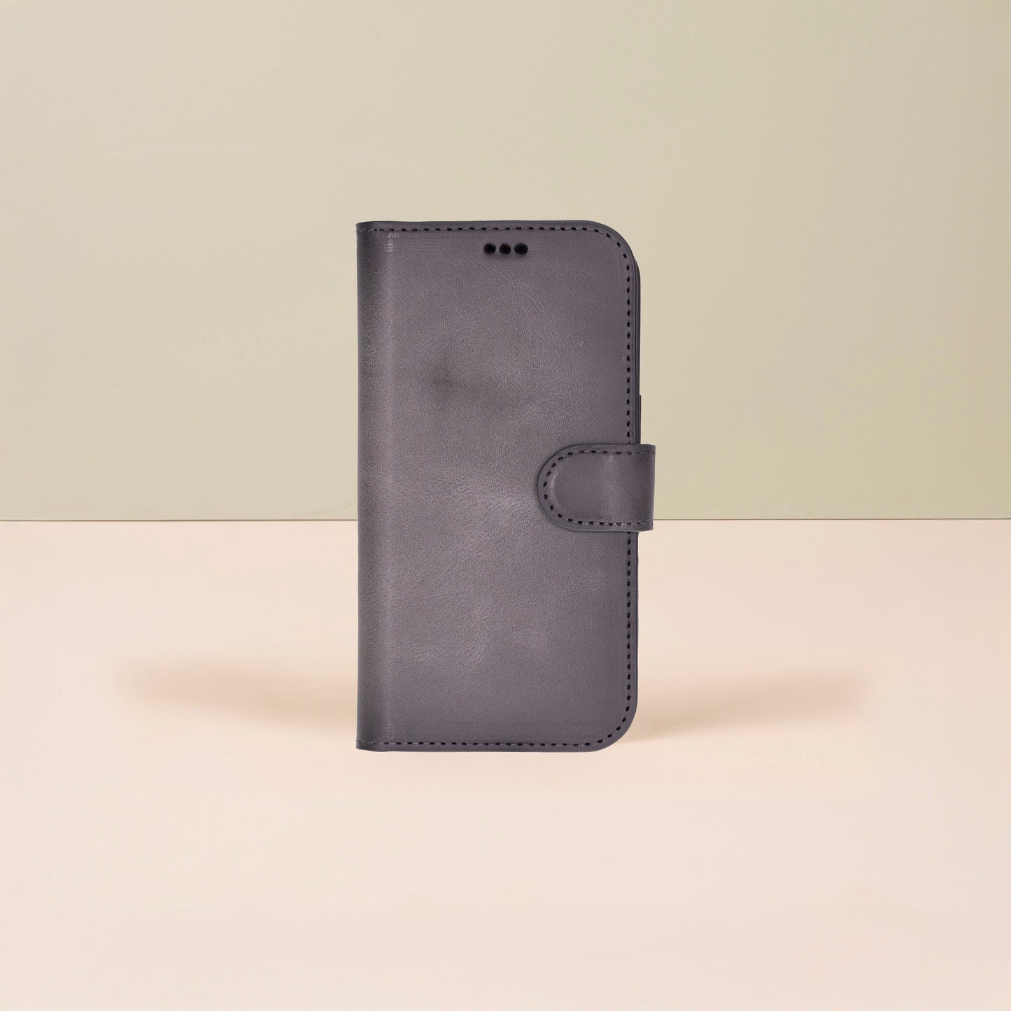 Leathere iPhone 17 Wallet Case – Gray - New York