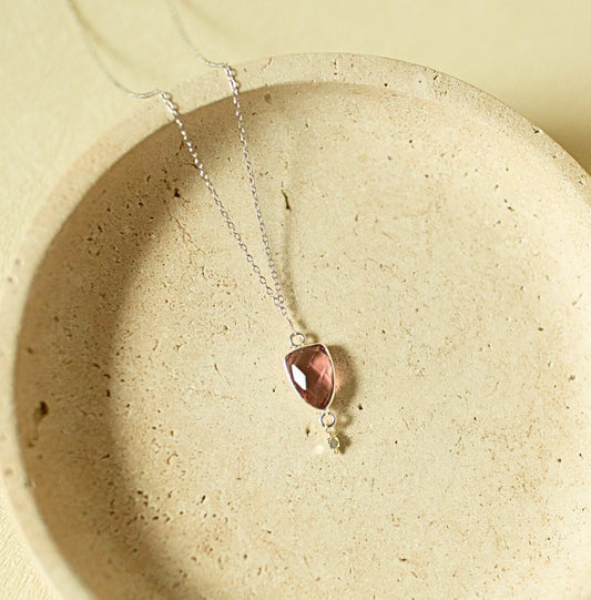Rhodolite Garnet Silver Isla Necklace