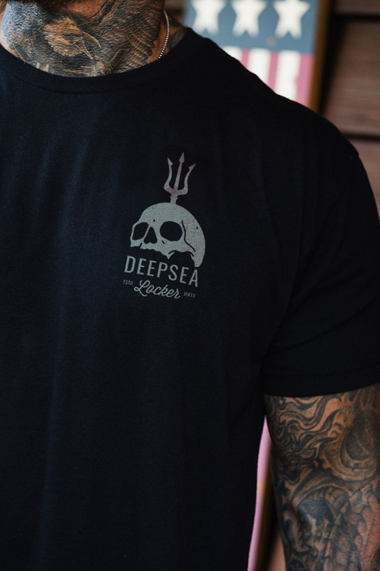 DeepSea Locker / Trident Unisex organic ribbed neck t-shirt