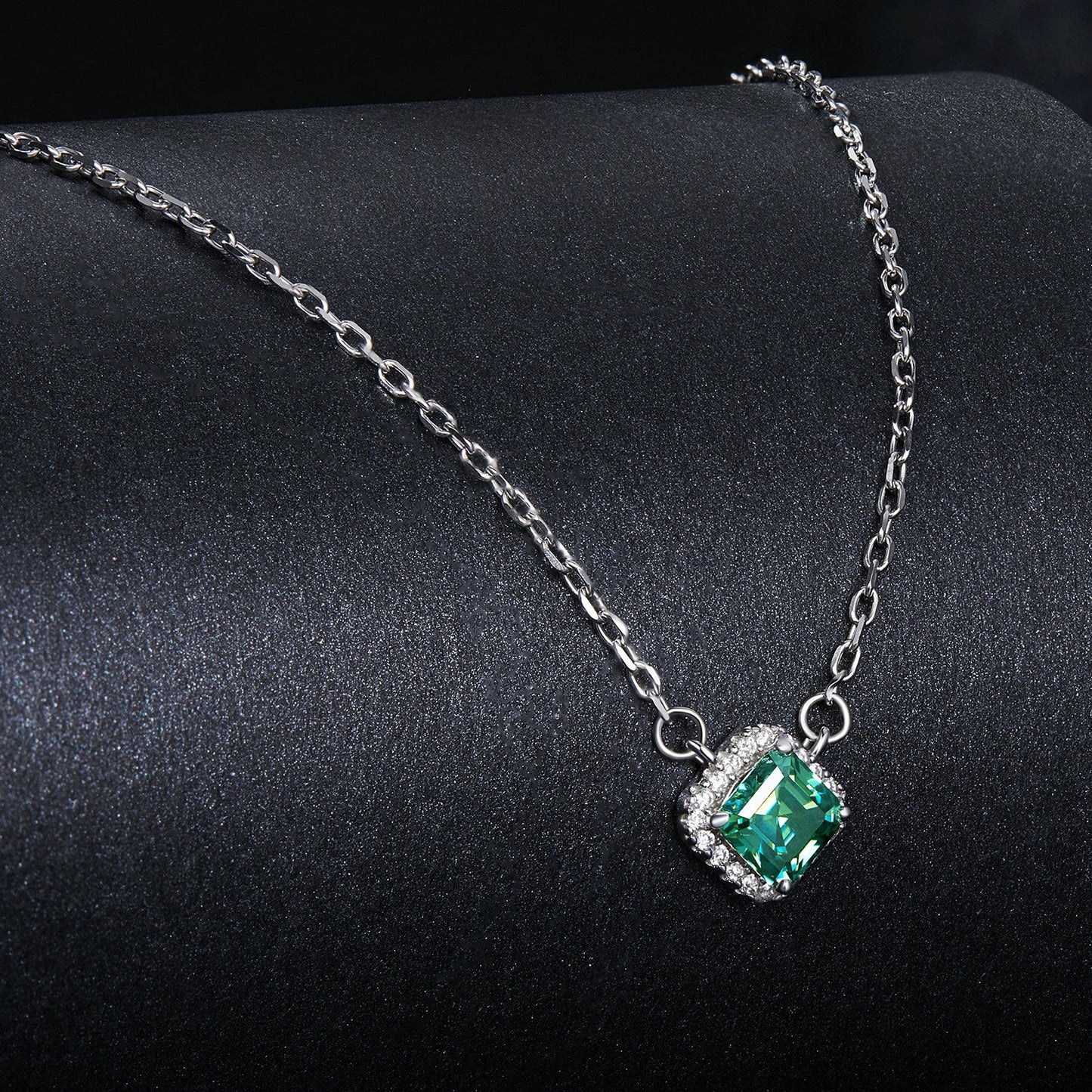 925 Sterling Silver 0.6 Carat Moissanite Pendant Necklace for Women
