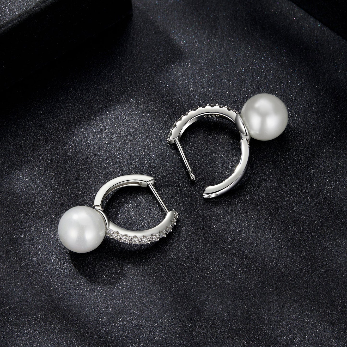 925 Sterling Silver Moissanite 0.15 Carat Earrings with Quality Shell Pearl for Women