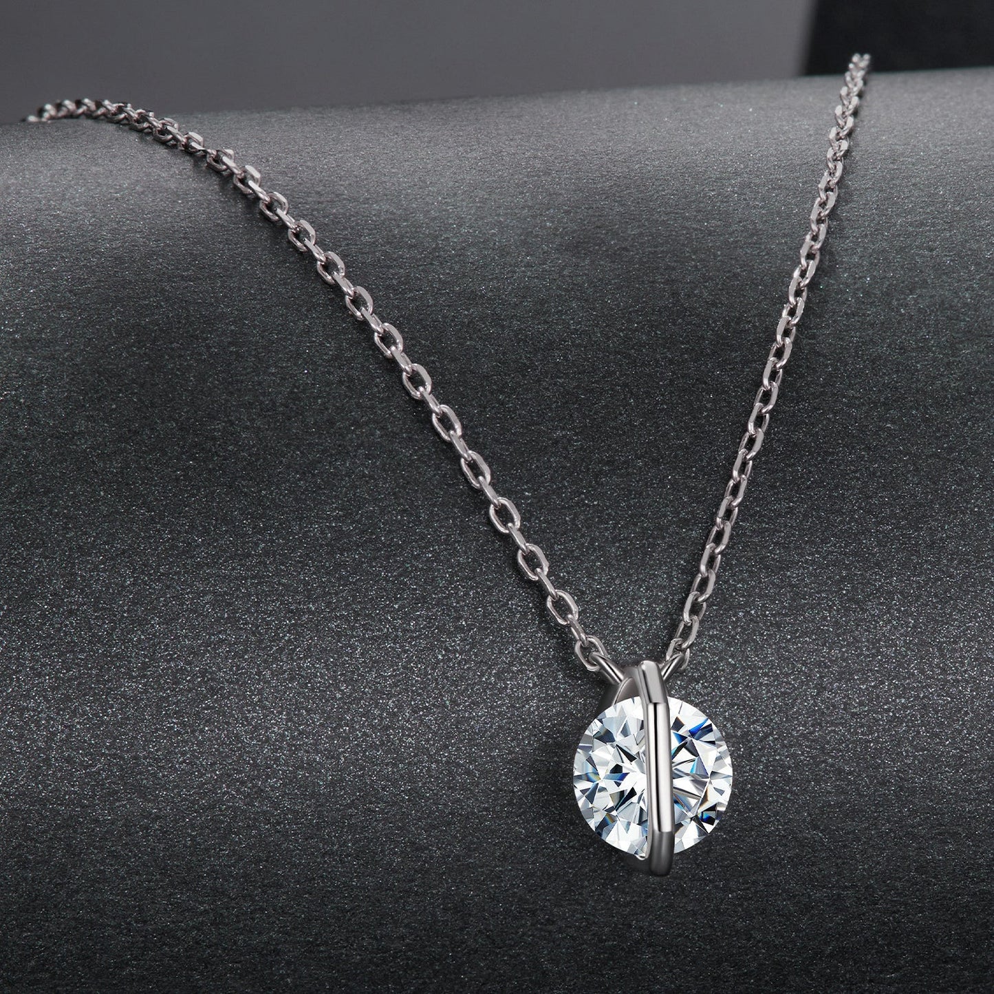 925 Sterling Silver 0.65 Carat Genuine Moissanite Necklace for Women