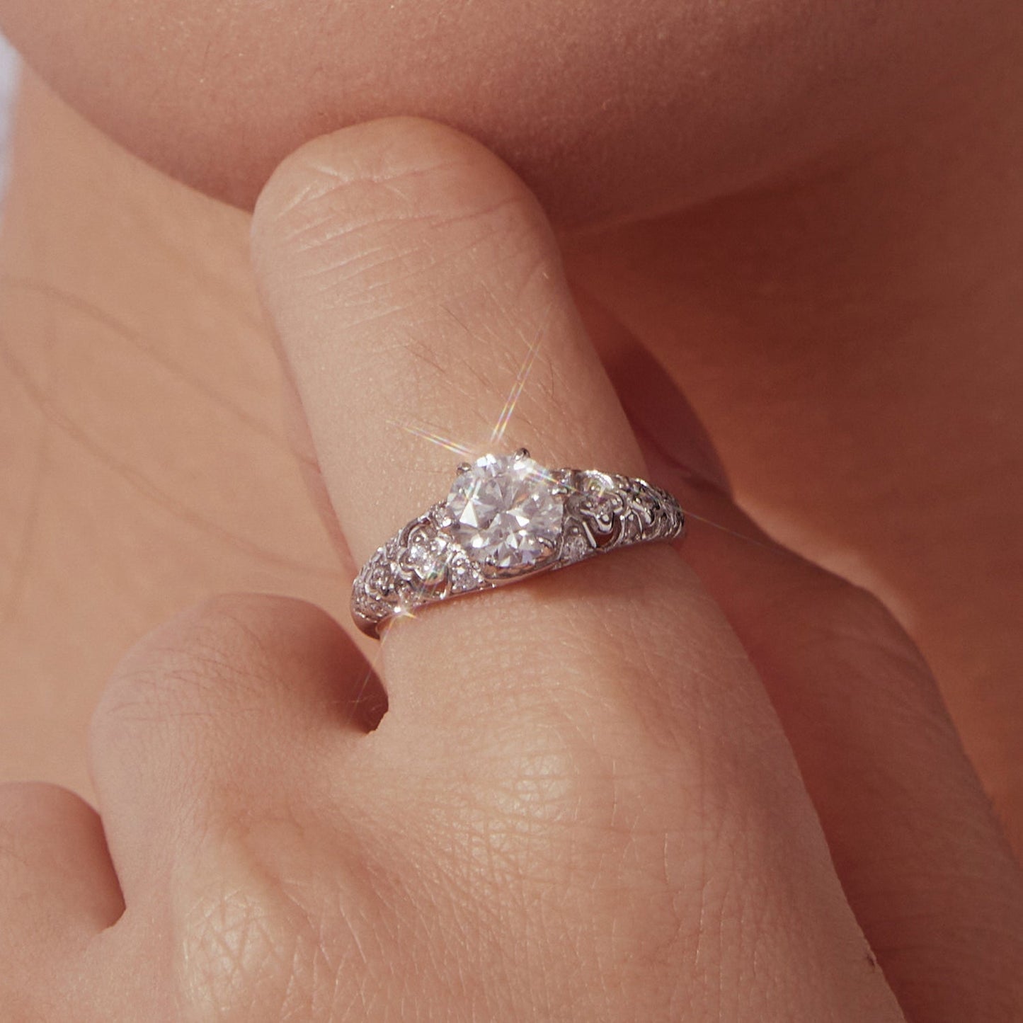 925 Sterling Silver Moissanite 0.65 Carat Ring Size 6 for Women