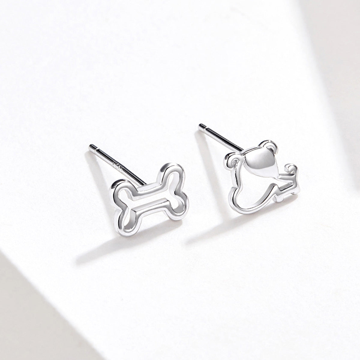 925 Sterling Silver Earrings for Women, 0.5-0.6cm, Bone and Dog Design, Platinum Plated
