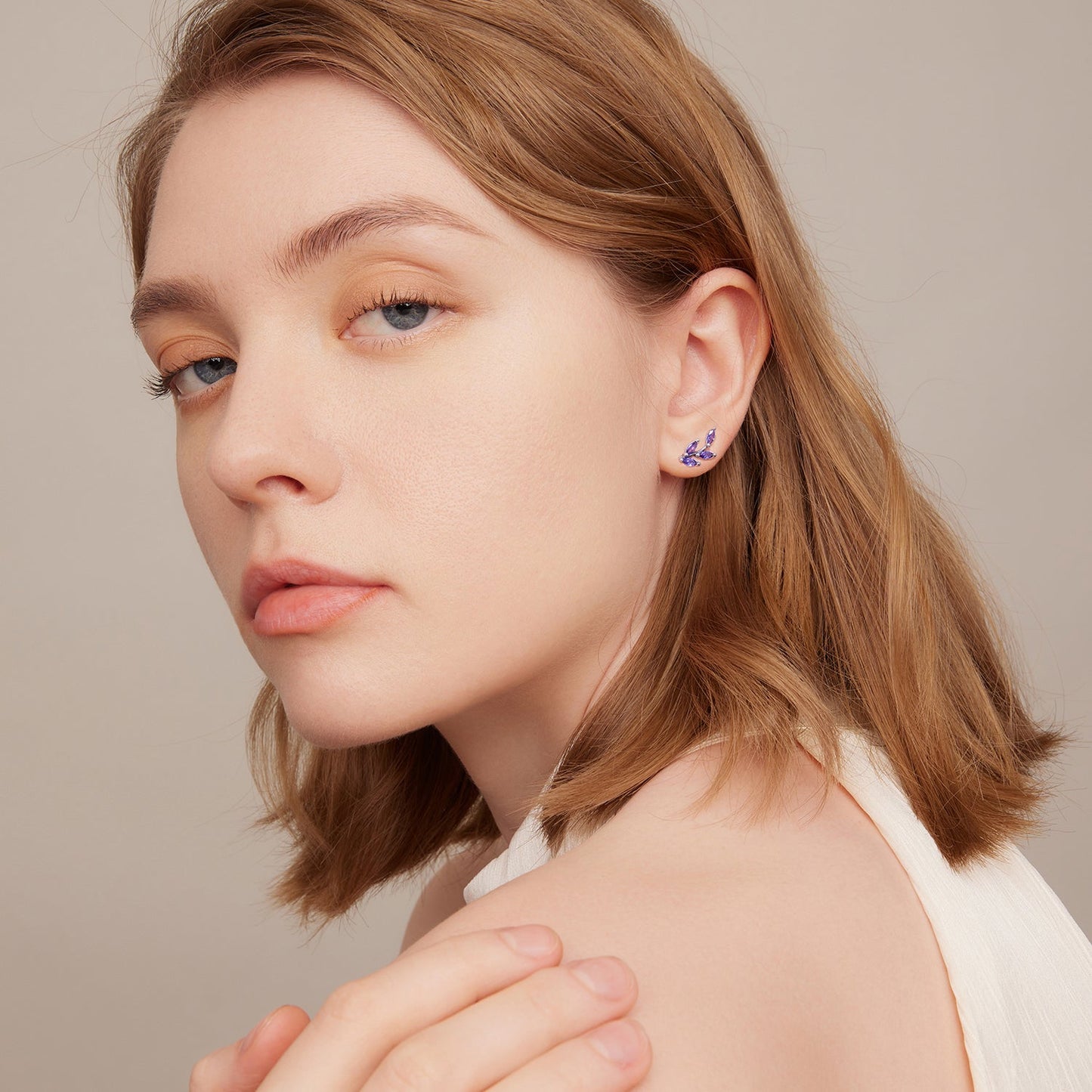925 Sterling Silver Earrings with CZ and Oxidized Finish - 1.3*0.6cm