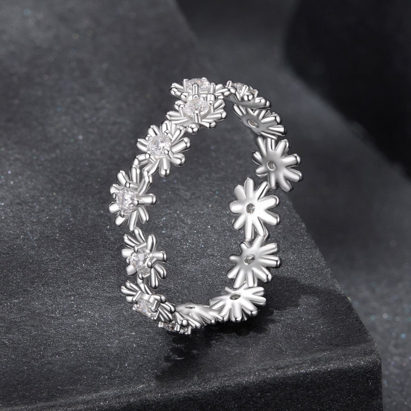 925 Sterling Silver Moissanite 0.03ct Ring Size 7
