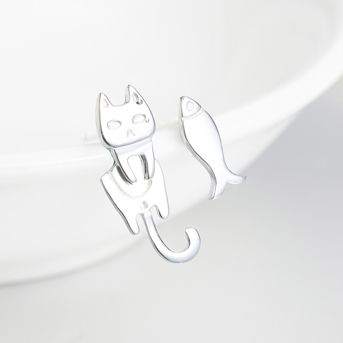 925 Sterling Silver Earrings with Platinum Plating for Women