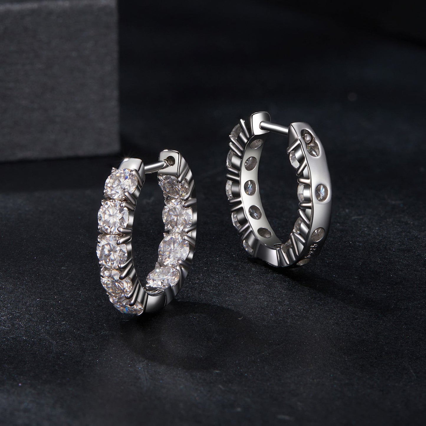 925 Sterling Silver Moissanite Earrings 0.1 Carat White Gold Plated 1.5x0.3cm Women