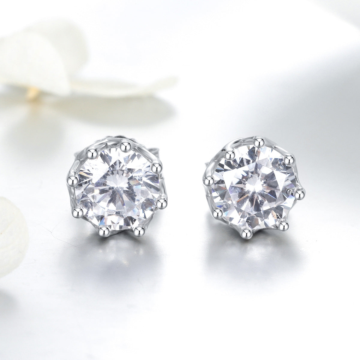 925 Sterling Silver Plated Platinum 0.6cm CZ Earrings