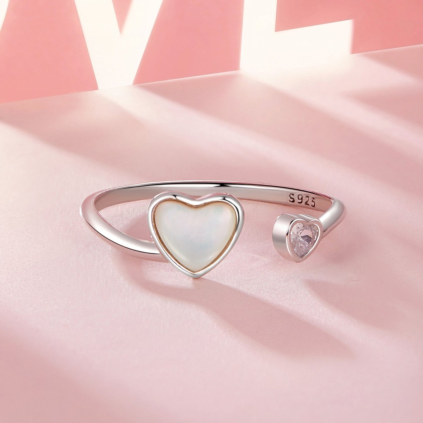 925 Sterling Silver Ring with Pavé Setting and White Shell