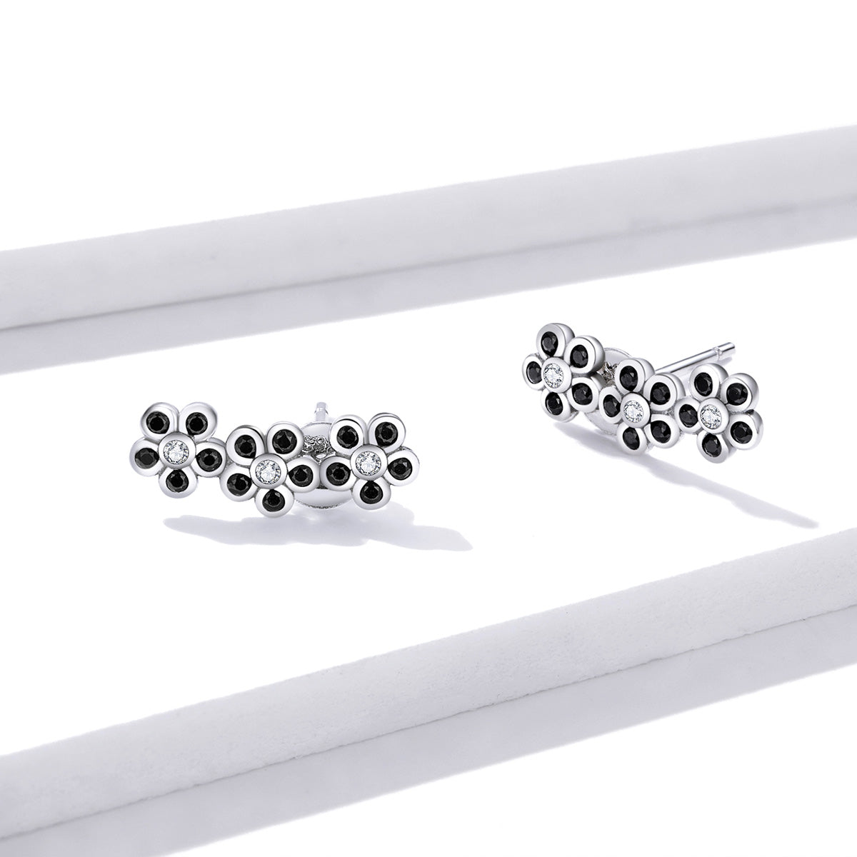 925 Sterling Silver Earrings with Pavé Setting CZ