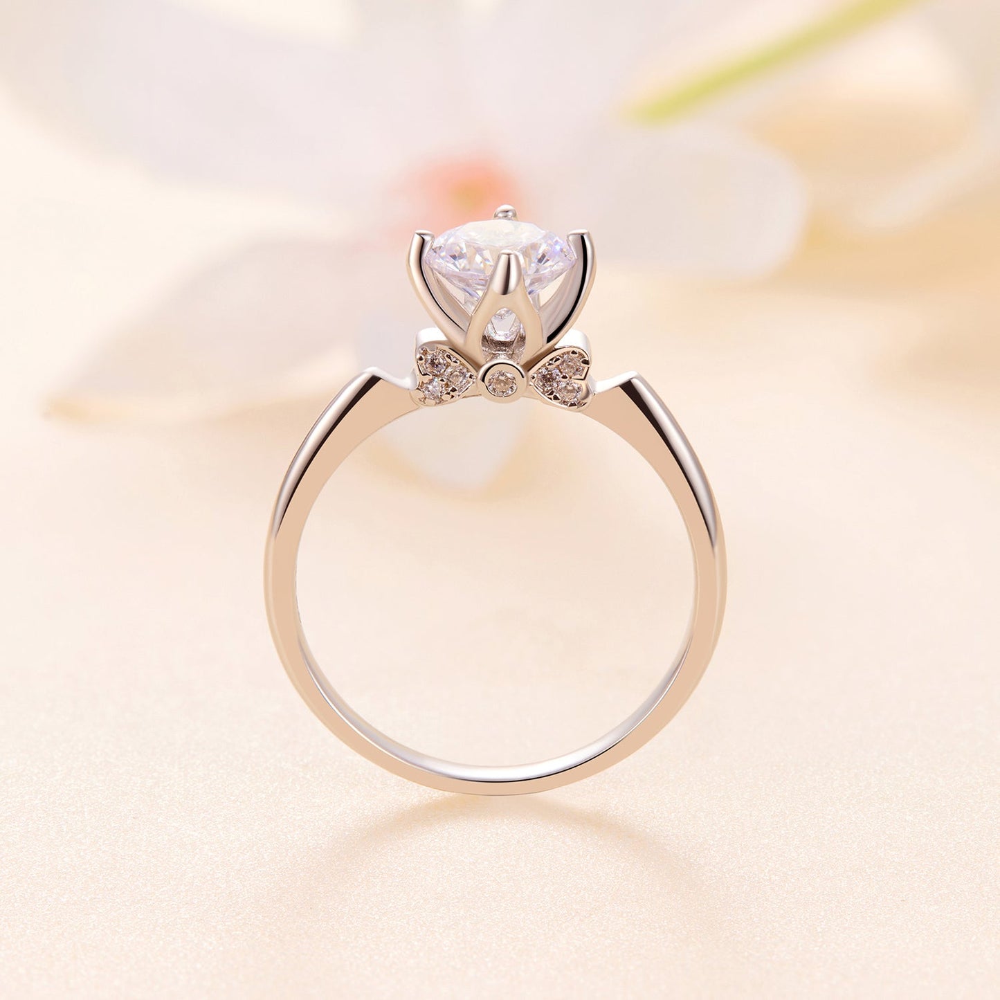 925 Sterling Silver 1.0 Carat Moissanite Ring in Size 8