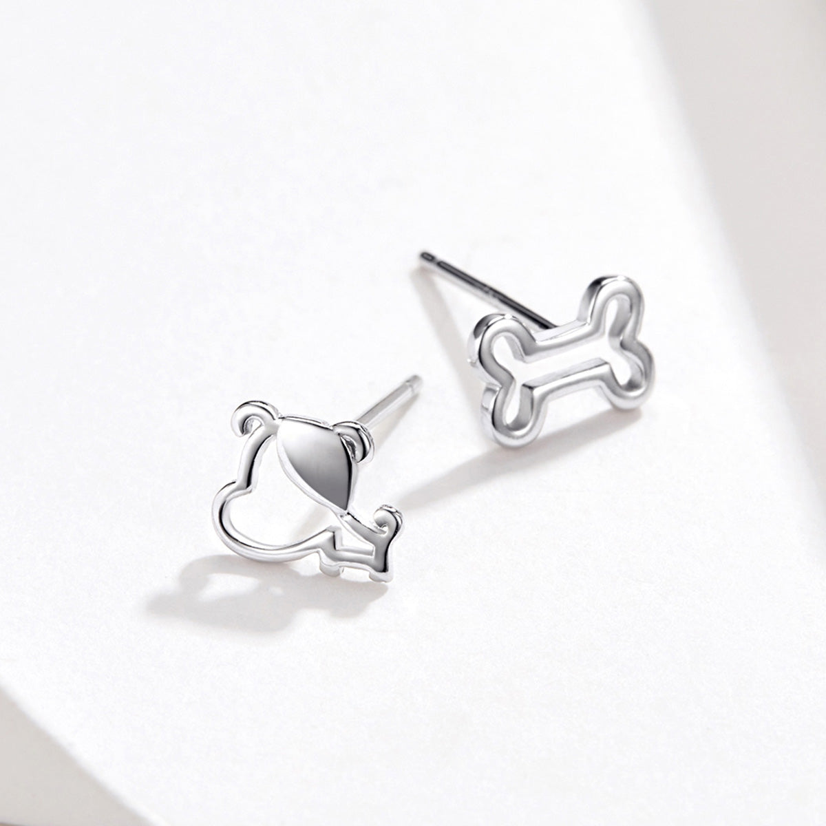 925 Sterling Silver Earrings for Women, 0.5-0.6cm, Bone and Dog Design, Platinum Plated