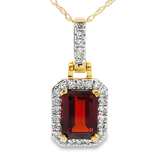 1.31ct Garnet Diamond Fashion Pendants 10KT Yellow Gold